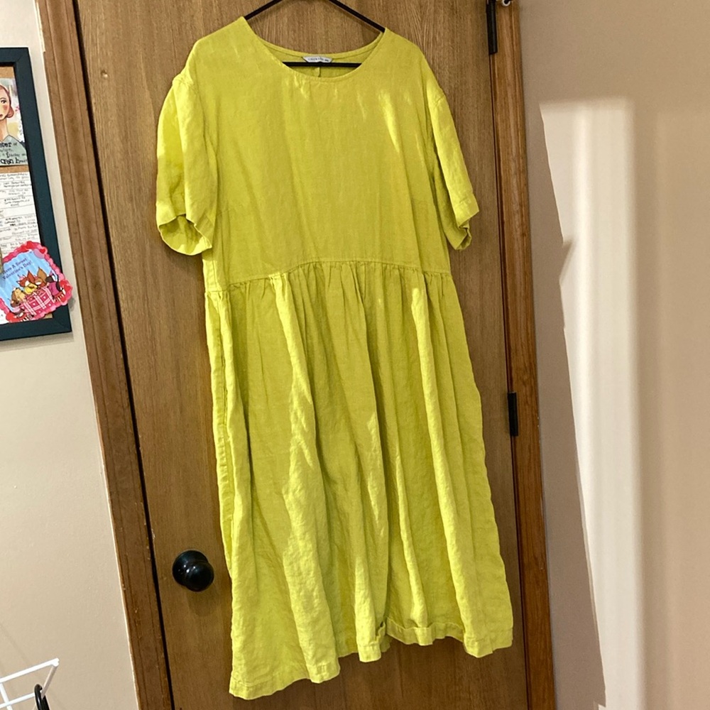 Linenfox Lemon Lime Short-Sleeve Midi Dress